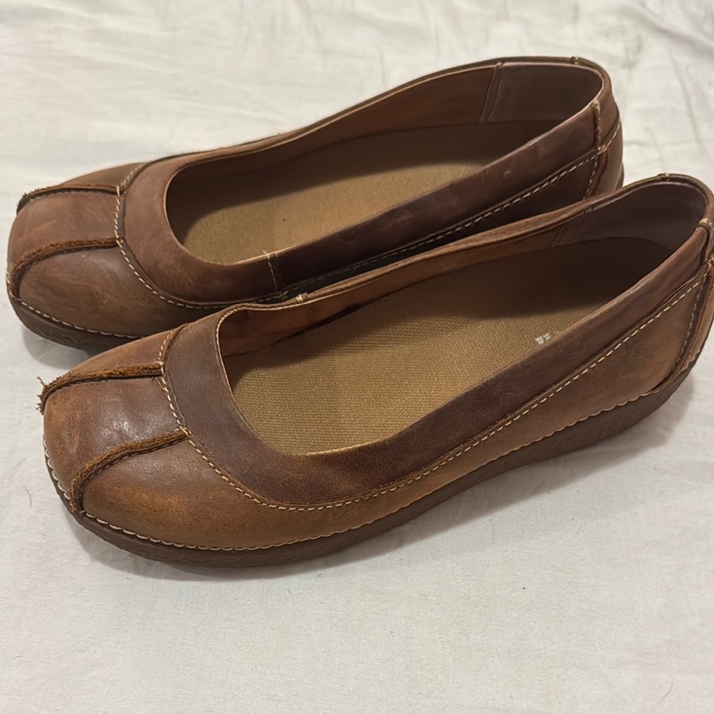 Duluth Trading Co Brown Leather Women's Loafers